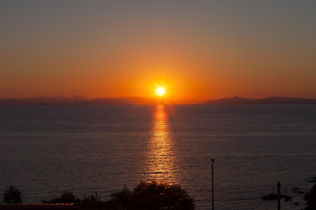 Saronida Summer Studio With Breathtaking View ลาโกนิสซี ภายนอก รูปภาพ